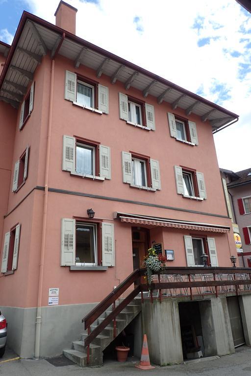 Hotel Raetia Tiefencastel Exterior foto